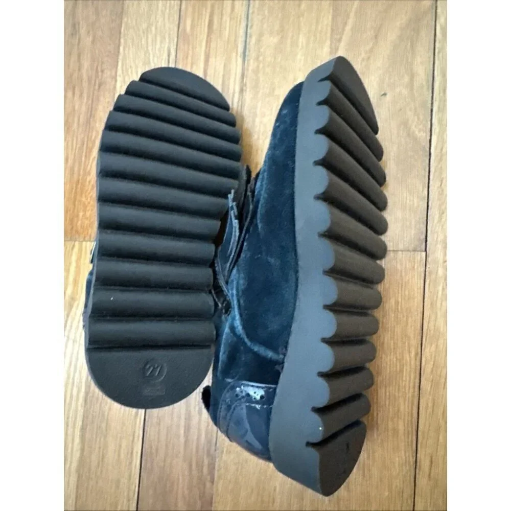 Designer Manuela DE Juan Blue Velvet/Patent Leather Shoes 27 Spain